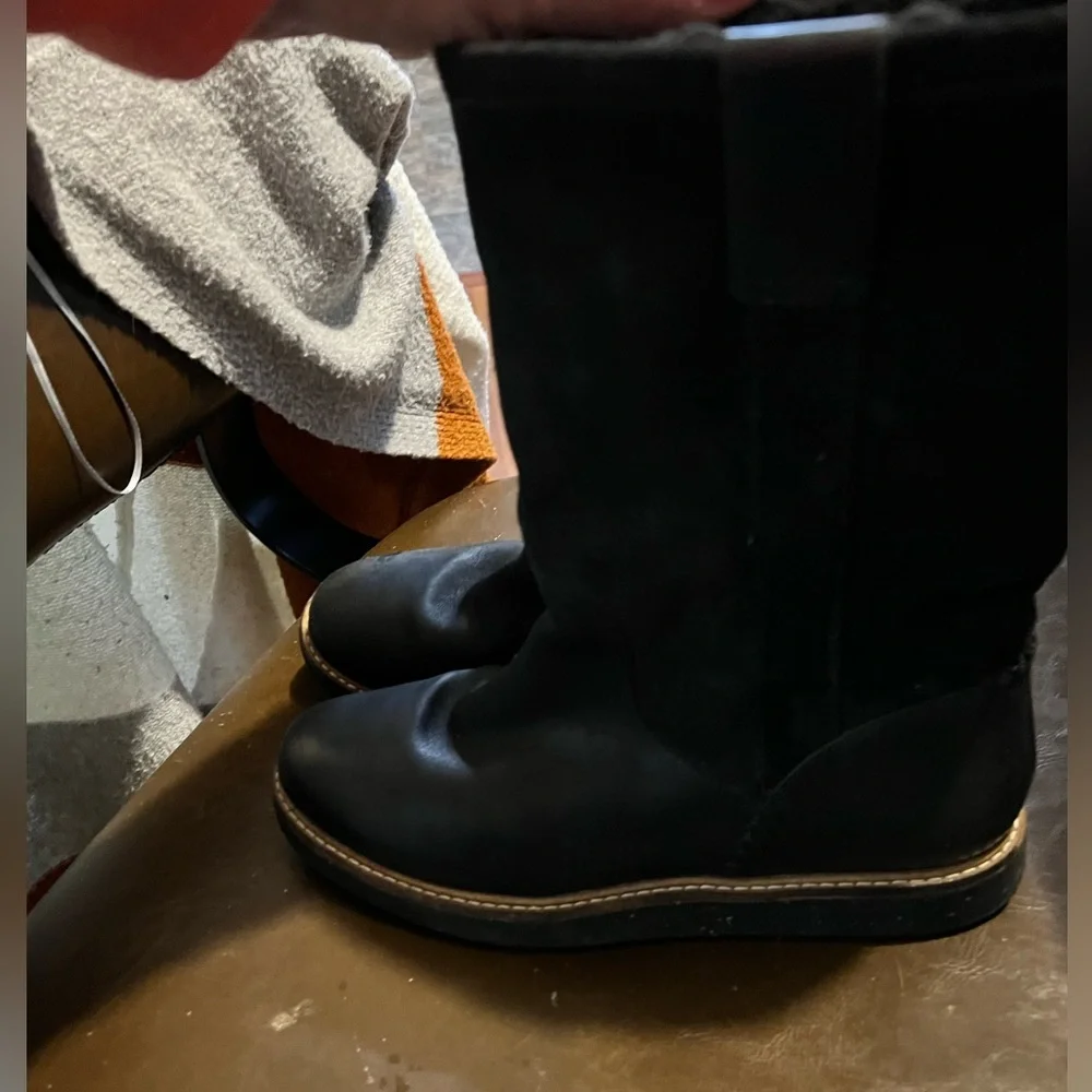 Clark’s sz 6 Glick Elmfield mid calf boot smooth leather toe suede shaft black